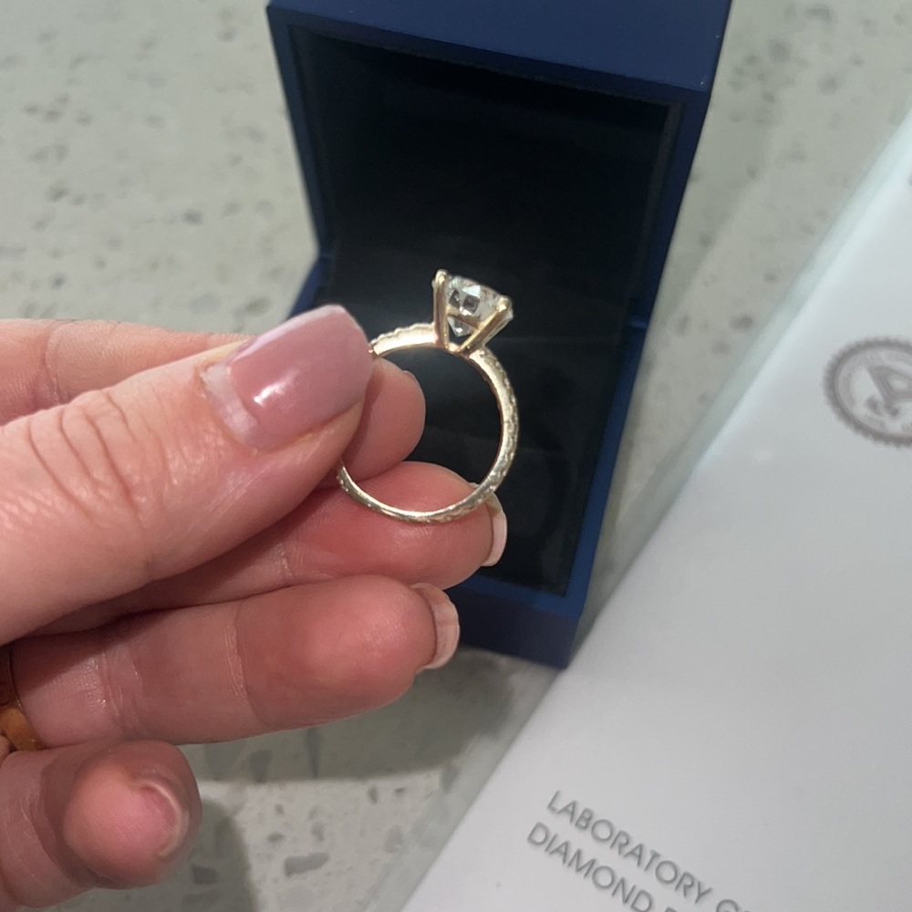 Lab Diamond - Picture 4 of 10
